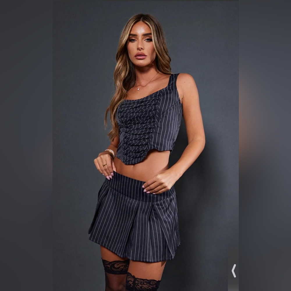 PrettyLittleThing Pinstripe Crop Top Corset
